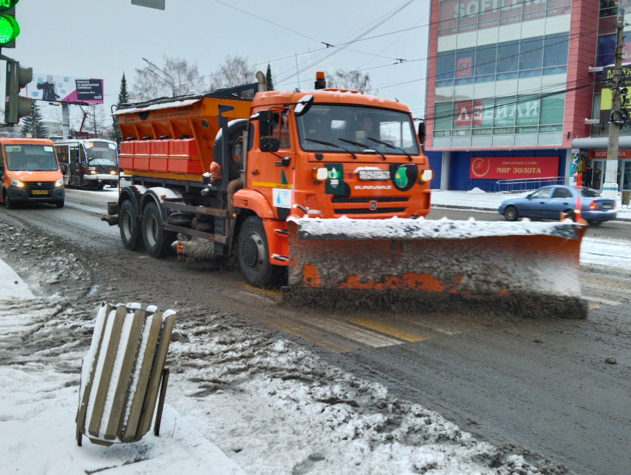 Изображение Сегодня в Нижнем Тагиле началась борьба со снегом