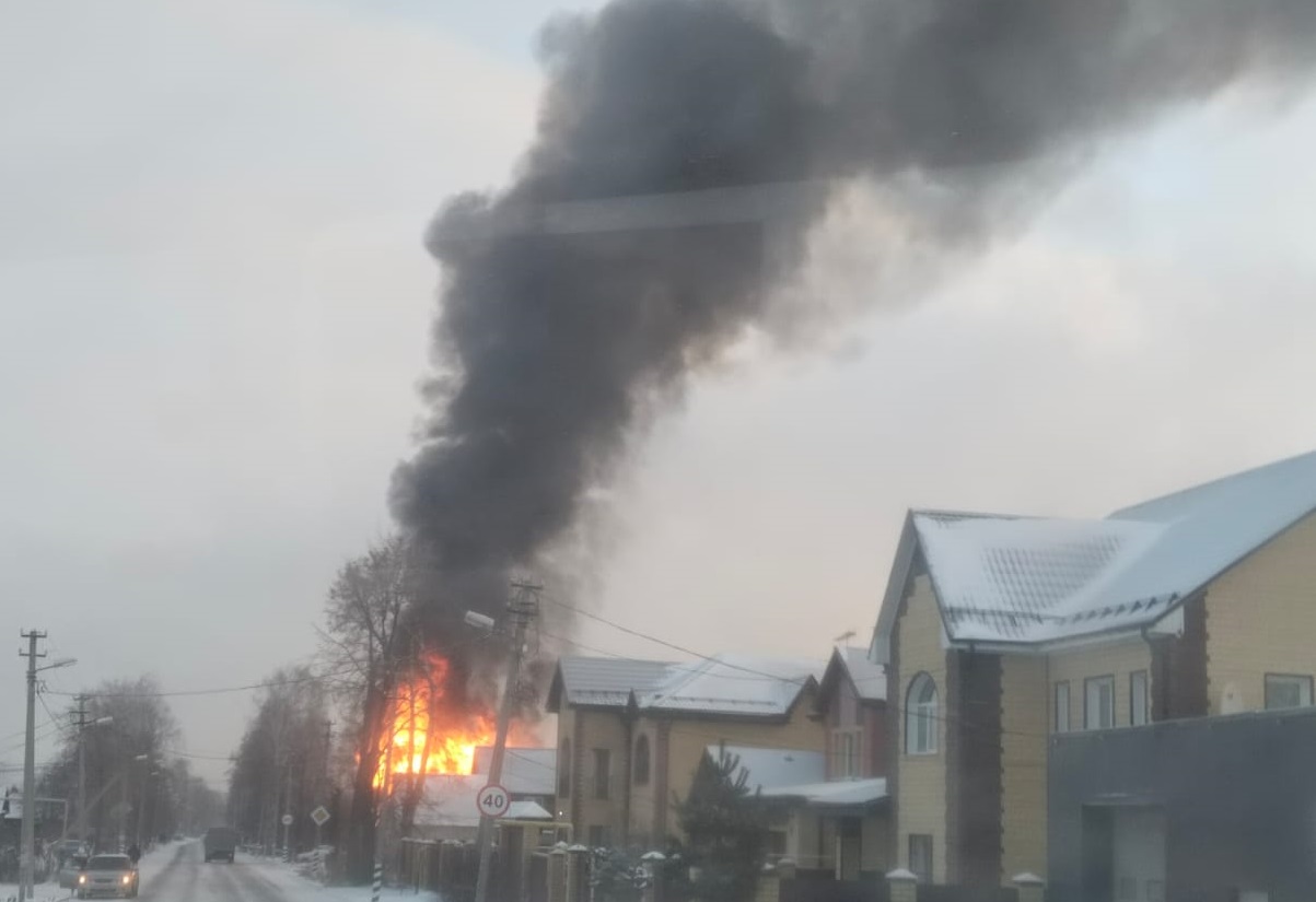 Изображение В Нижнем Тагиле на Старой Гальянке сгорел частный 